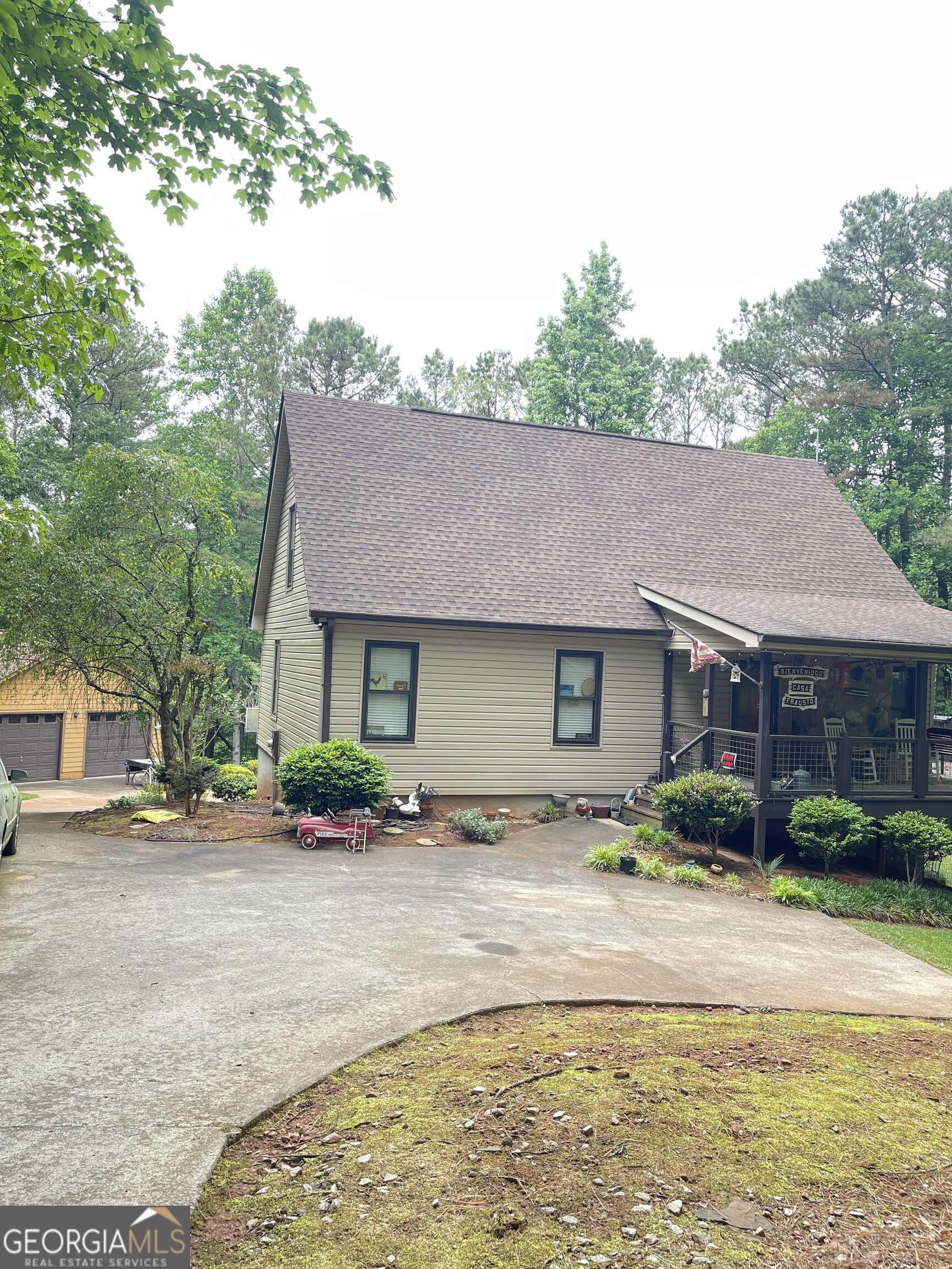 100 Nugget Road Property Photo 1