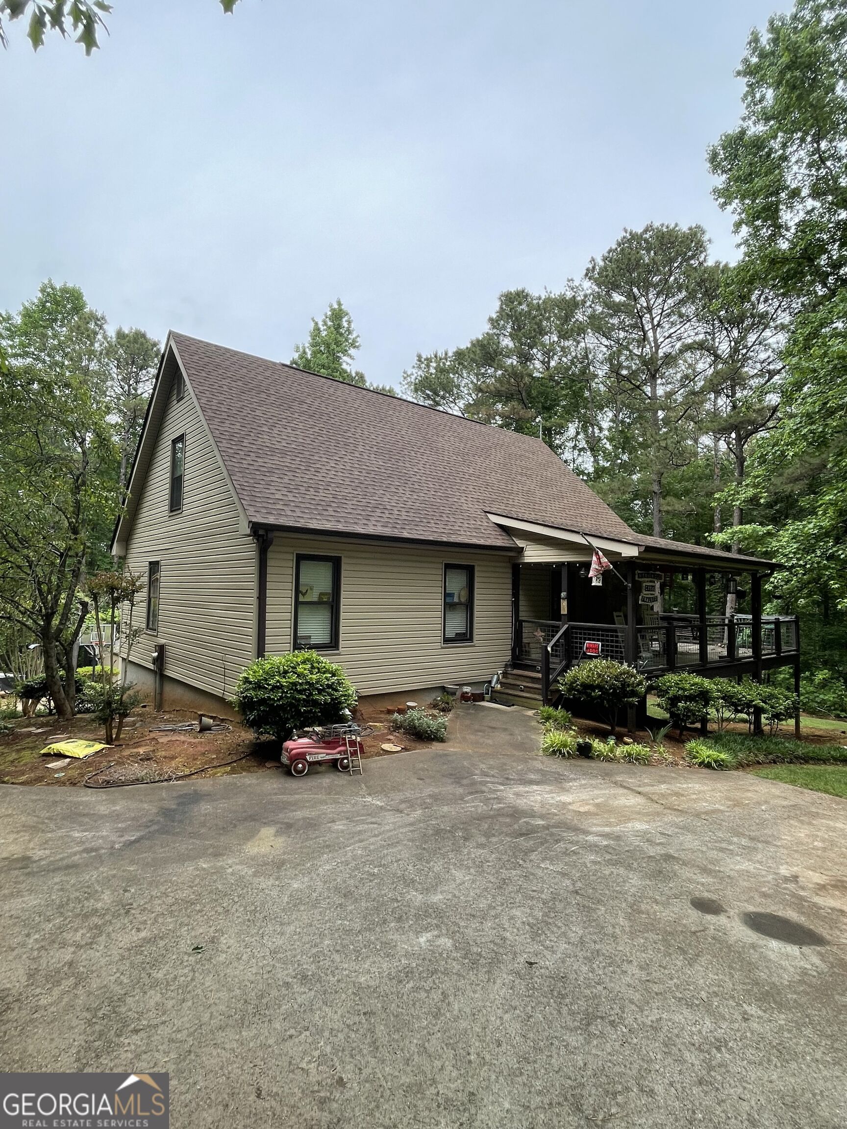 100 Nugget Road Property Photo 10
