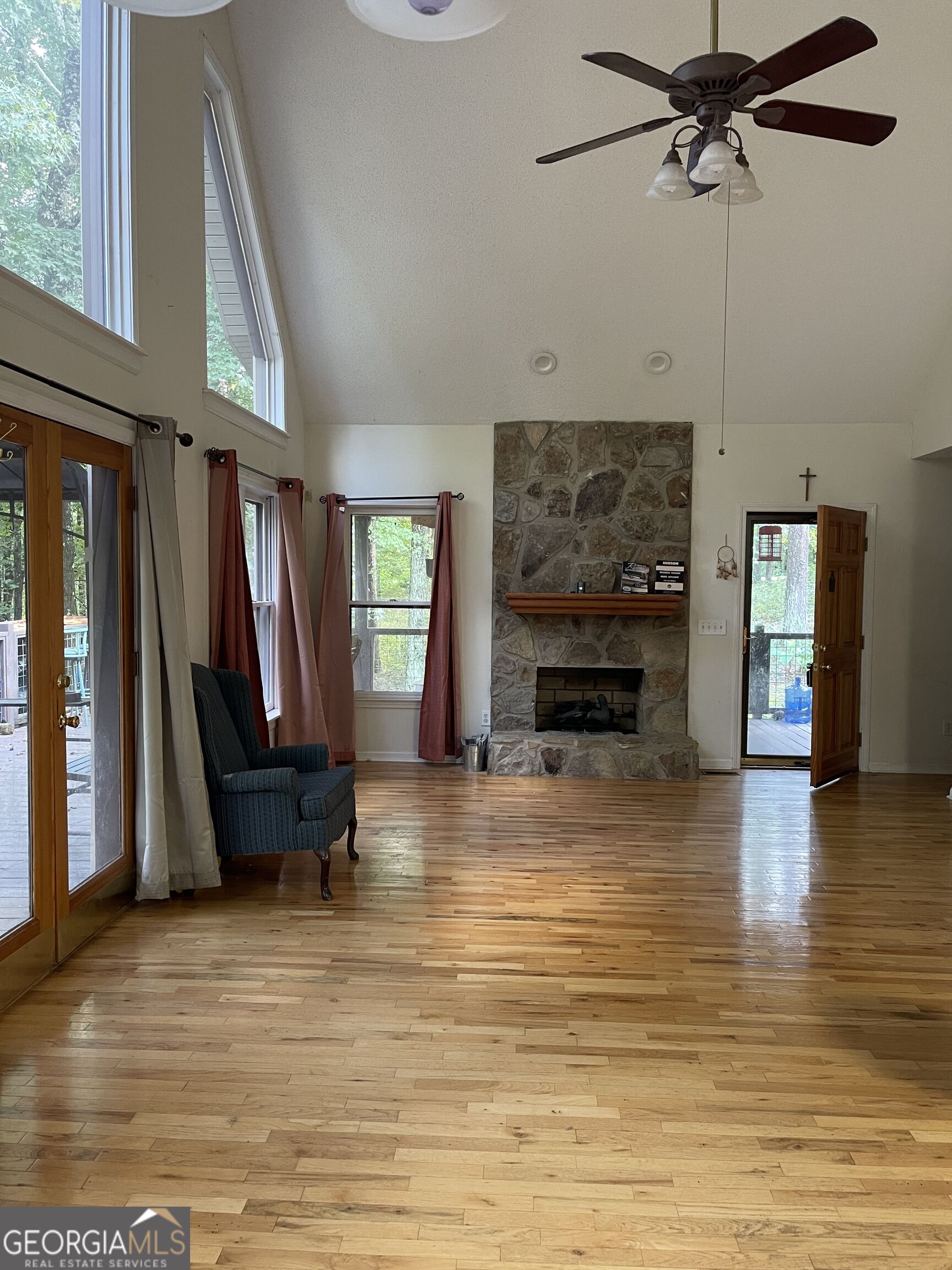 100 Nugget Road Property Photo 16