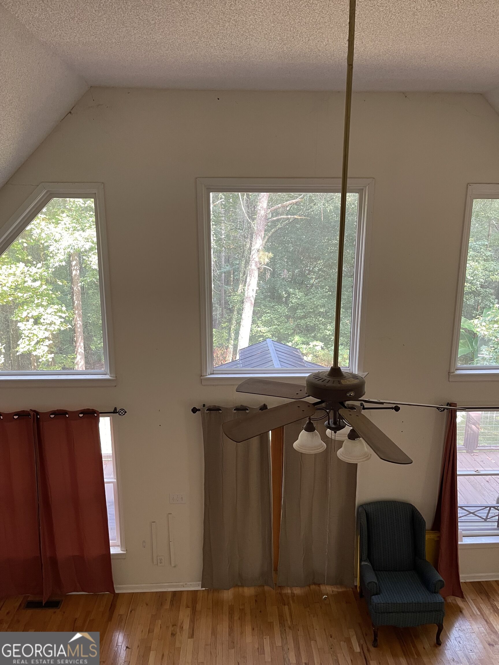 100 Nugget Road Property Photo 23