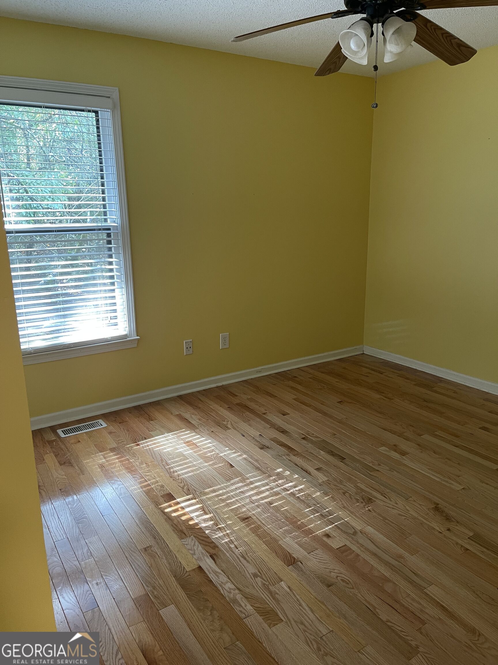 100 Nugget Road Property Photo 32