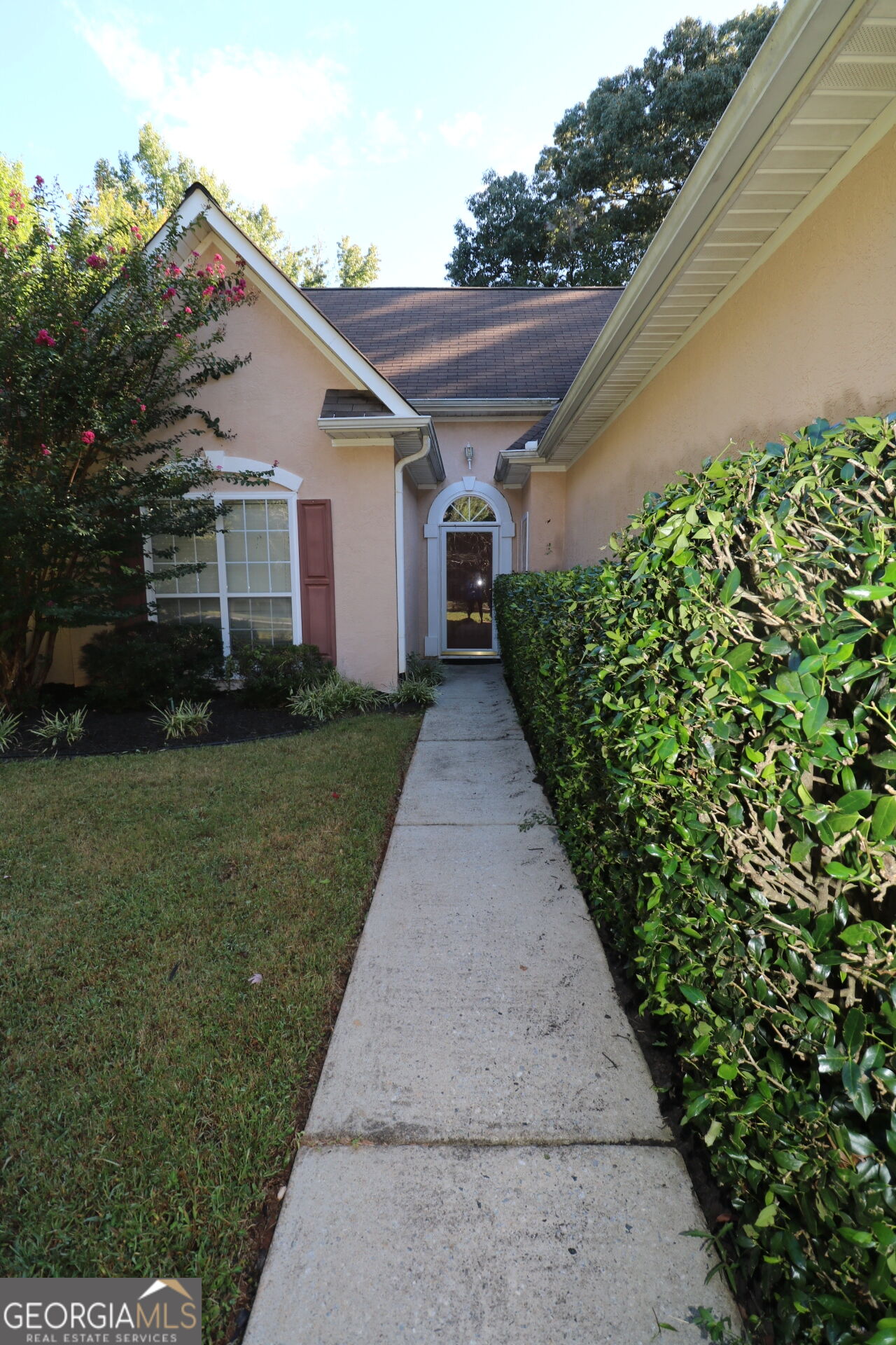 842 Clifton Ridge Property Photo 4