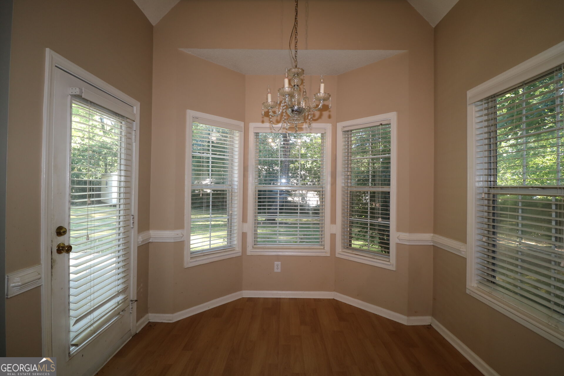 842 Clifton Ridge Property Photo 10