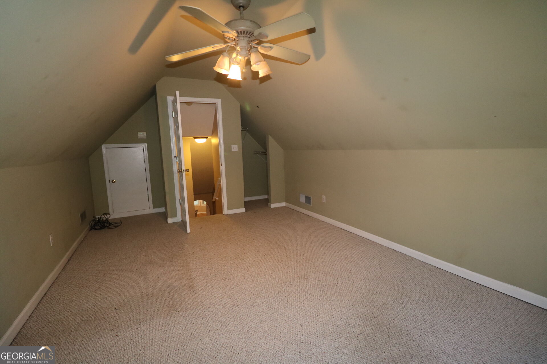 842 Clifton Ridge Property Photo 22