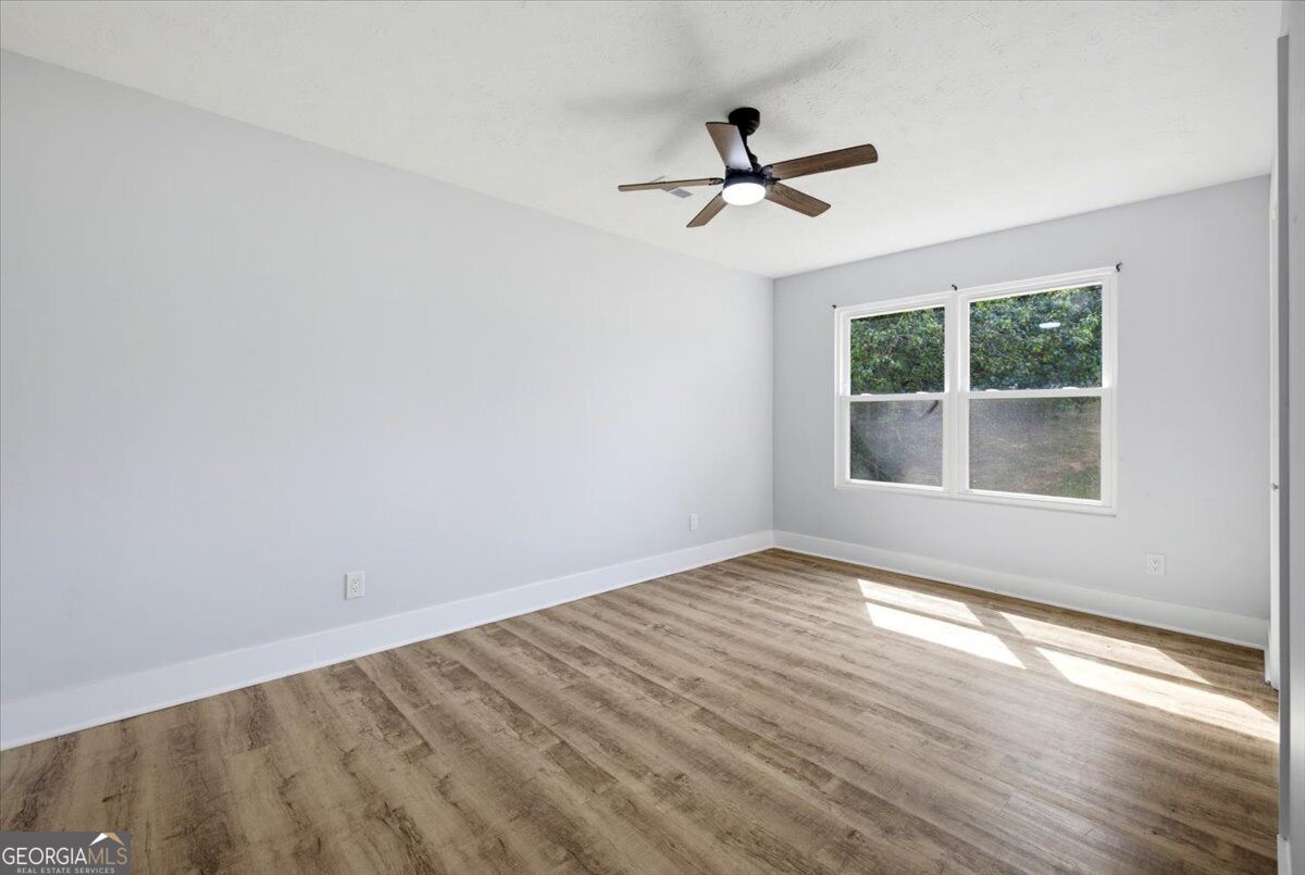 910 Winterside Lane Property Photo 12