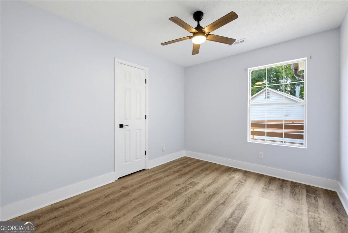 910 Winterside Lane Property Photo 15
