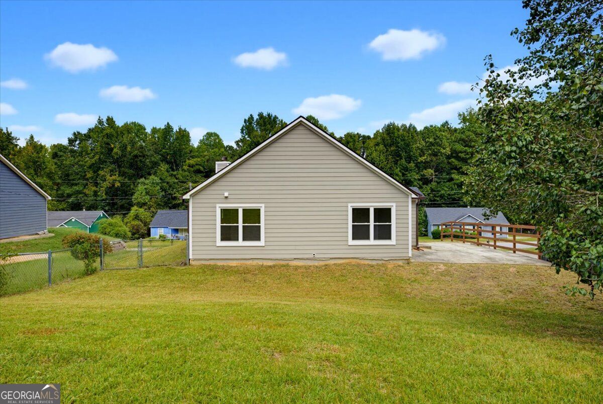 910 Winterside Lane Property Photo 18