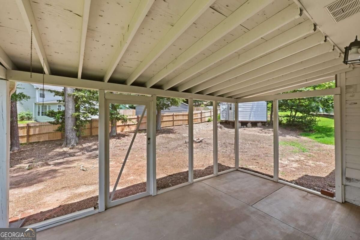 8413 Glenwoods Terrace Property Photo 8
