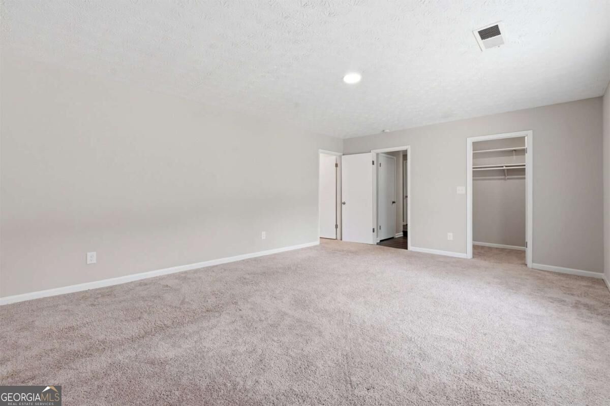 8413 Glenwoods Terrace Property Photo 16