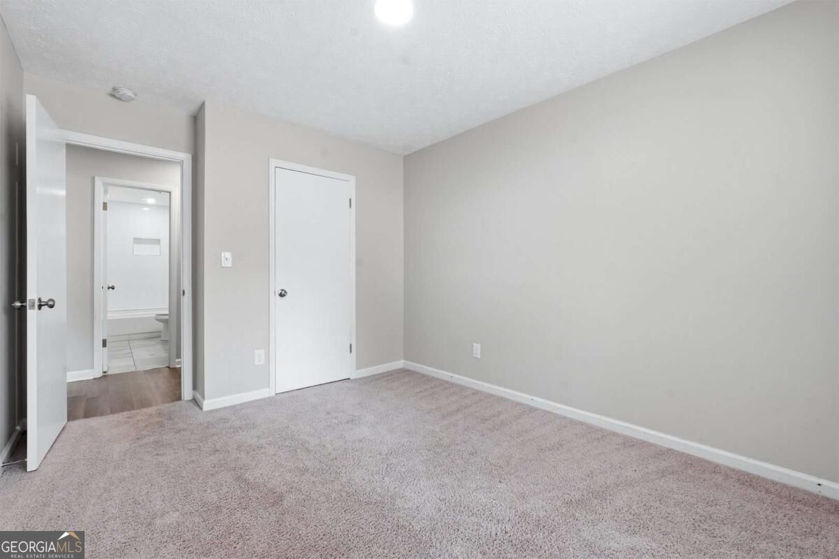 8413 Glenwoods Terrace Property Photo 18