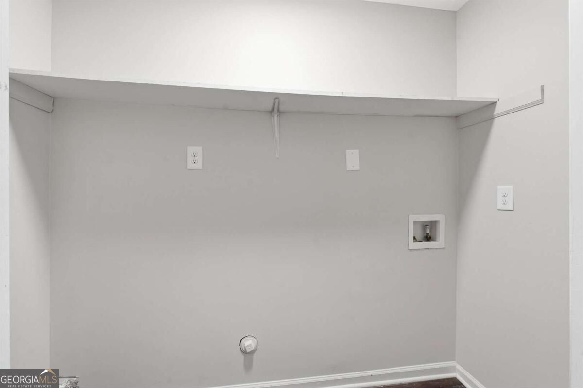 8413 Glenwoods Terrace Property Photo 21