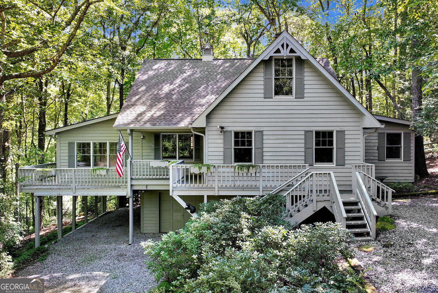 325 Muir Drive Property Photo 1