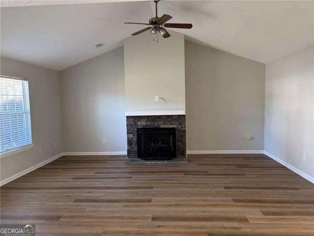 331 Wildwood Circle Se Property Photo 2