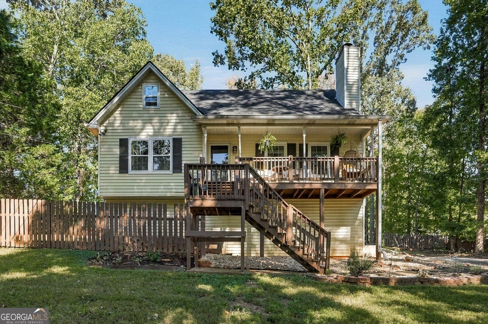3021 Mills Ridge Drive Property Photo 1