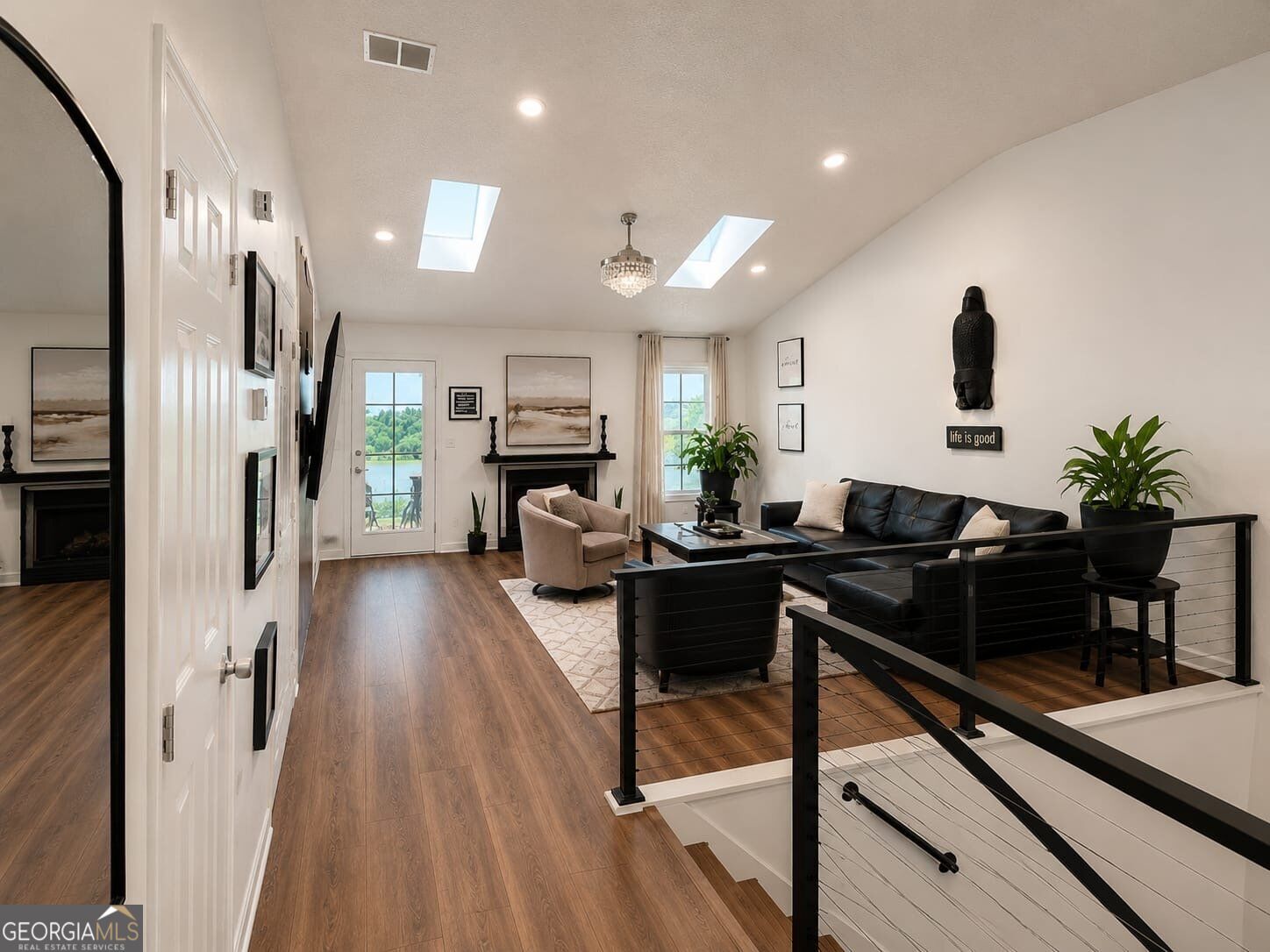7953 Woodlake Drive Property Photo 2