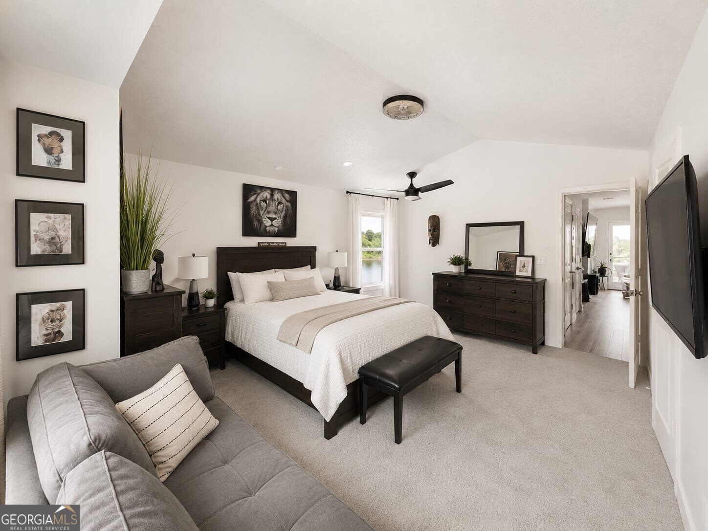 7953 Woodlake Drive Property Photo 4