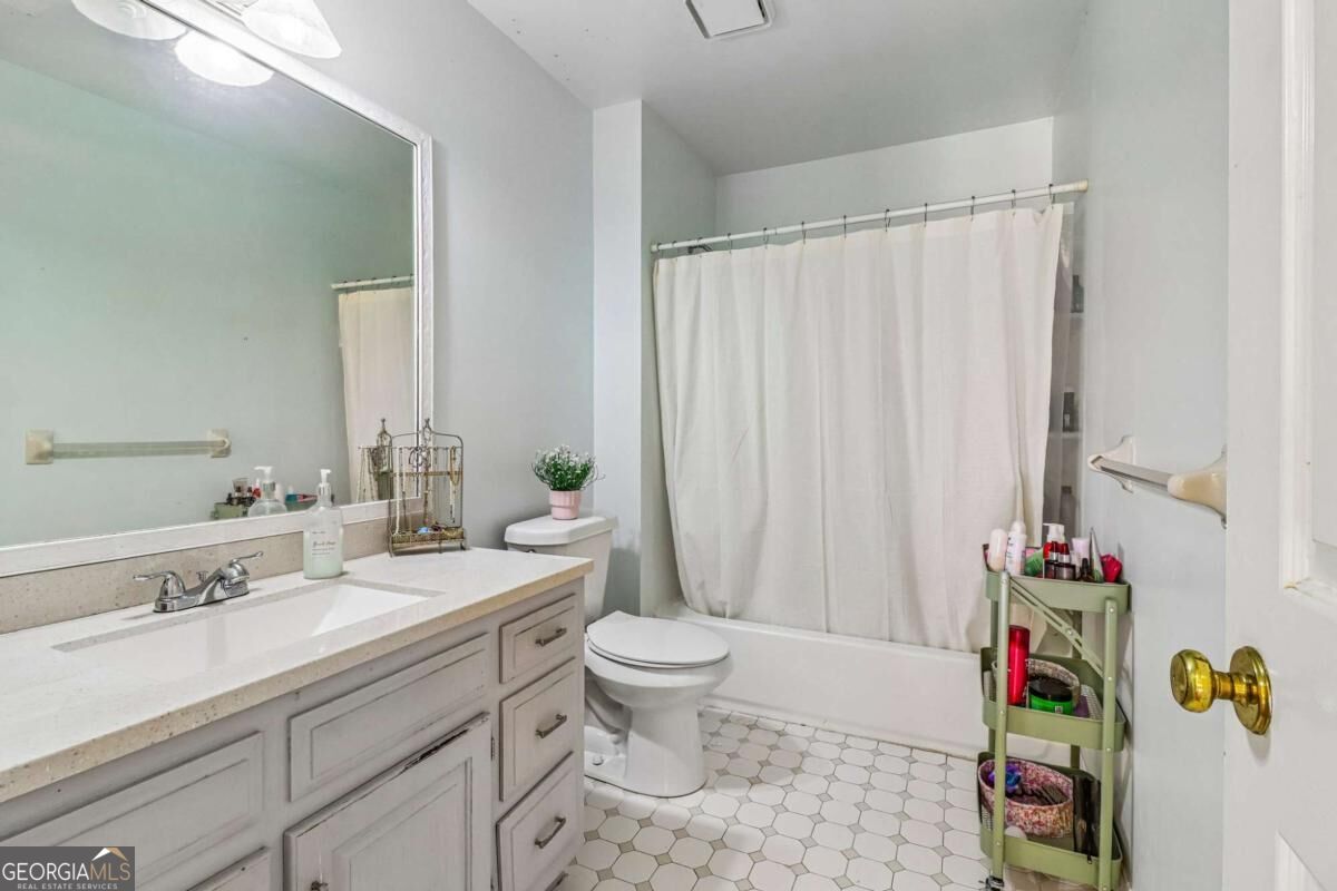 415 Holly Stream Trail Property Photo 22