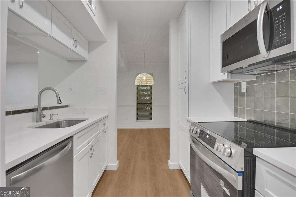 122 Tuxworth Circle Property Photo 4