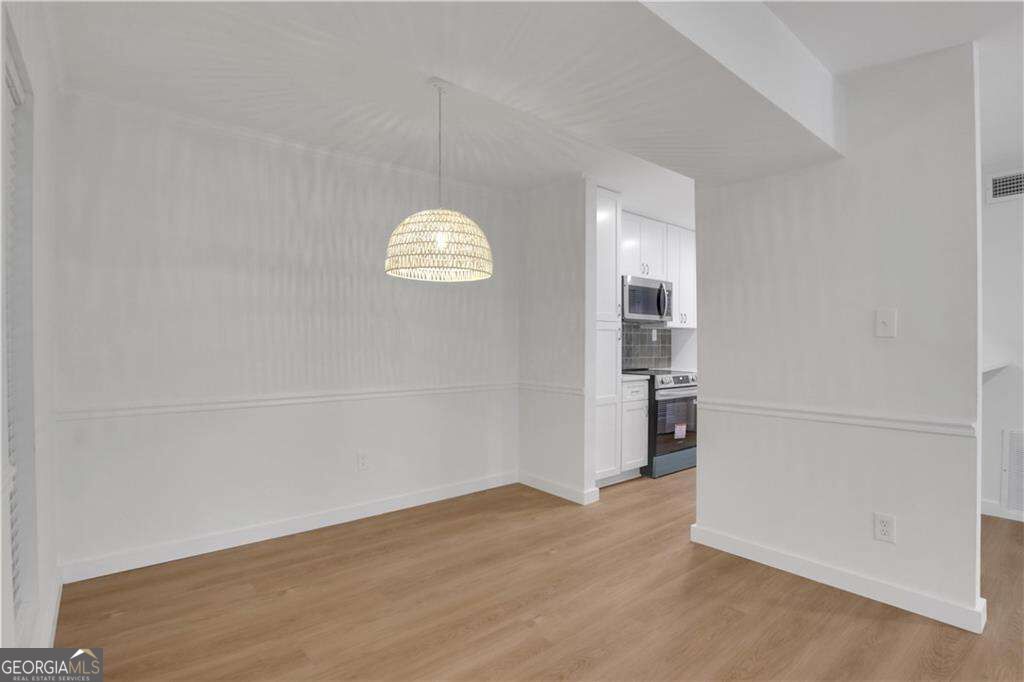 122 Tuxworth Circle Property Photo 6
