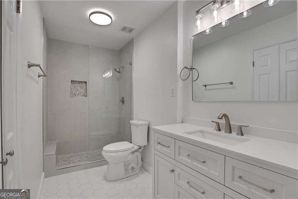 122 Tuxworth Circle Property Photo 15