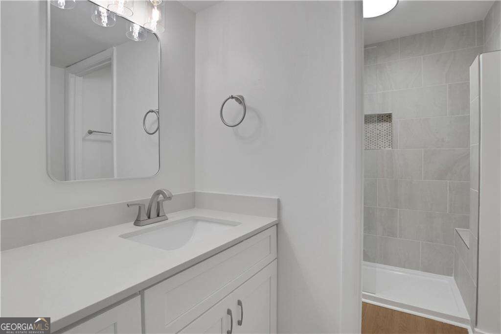 122 Tuxworth Circle Property Photo 16