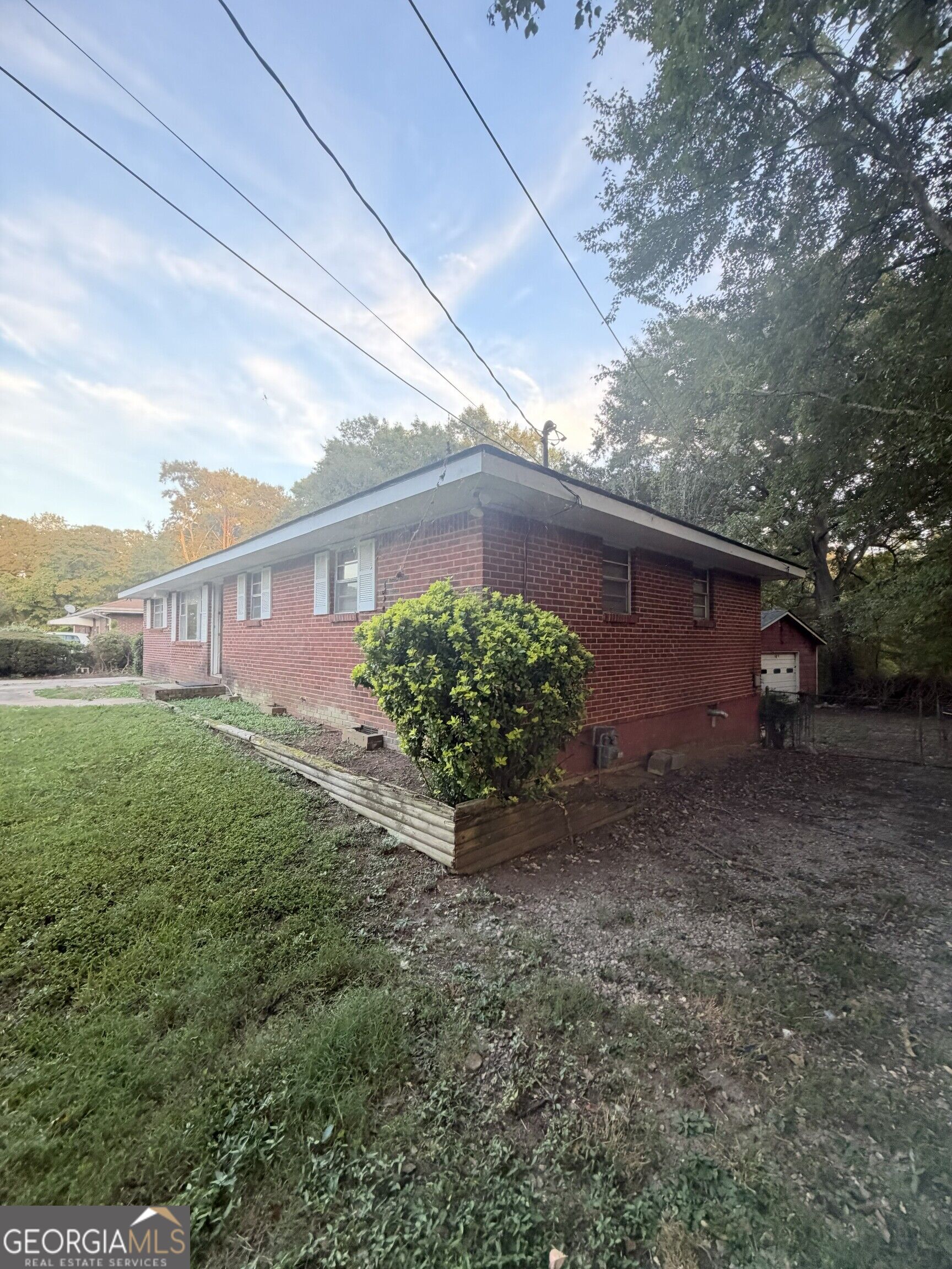 333 Windemere Way Property Photo 3
