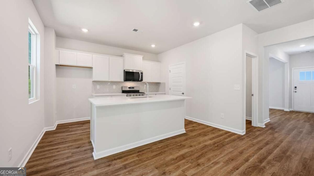 8565 Secretariat Drive Property Photo 6