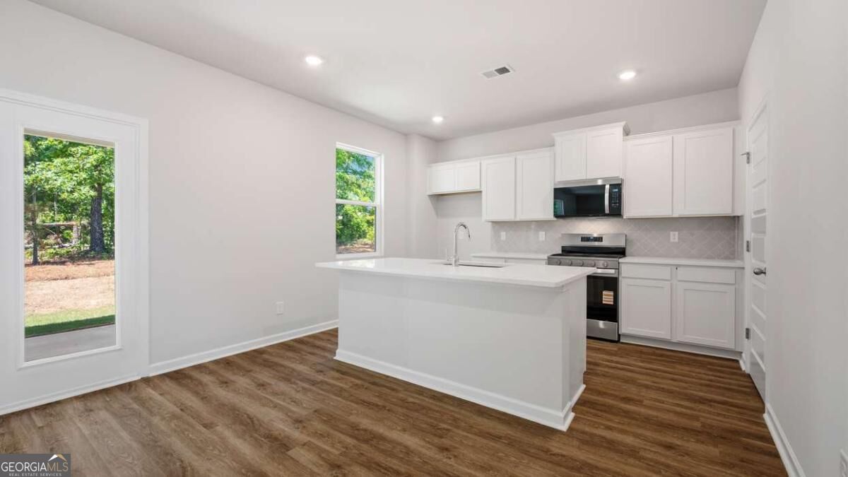 8565 Secretariat Drive Property Photo 8
