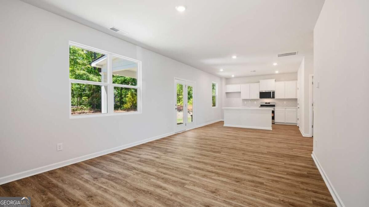 8565 Secretariat Drive Property Photo 15