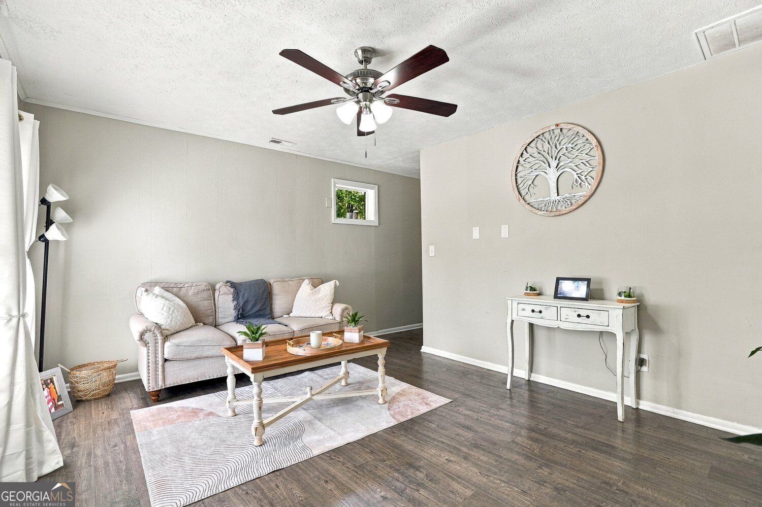 8570 Kennesaw Court Property Photo 3