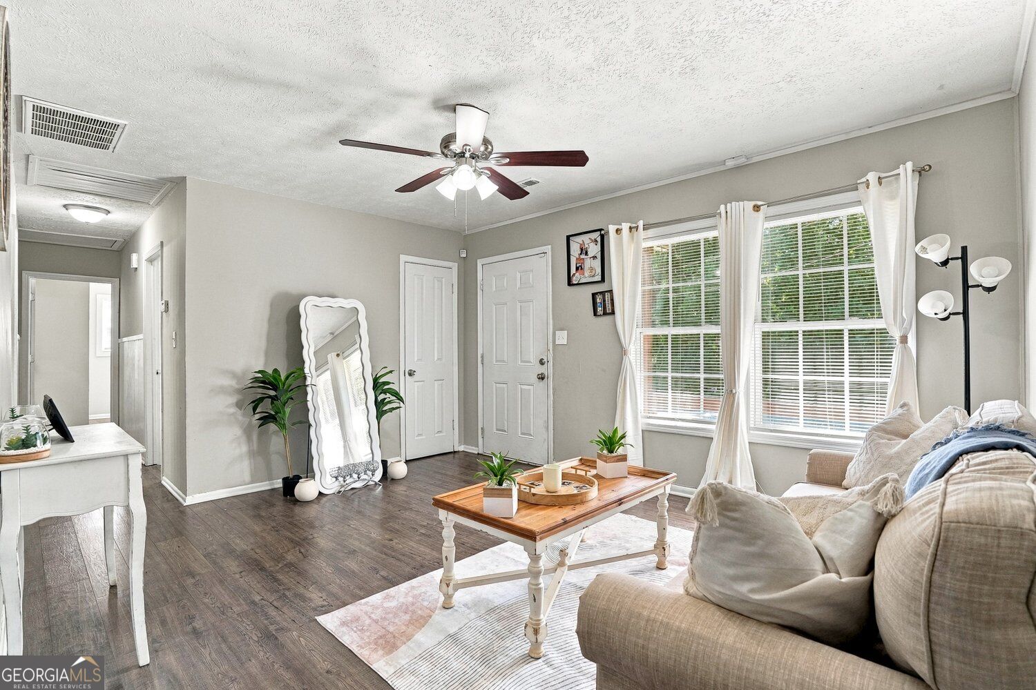 8570 Kennesaw Court Property Photo 4