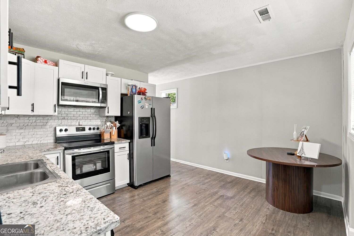 8570 Kennesaw Court Property Photo 6