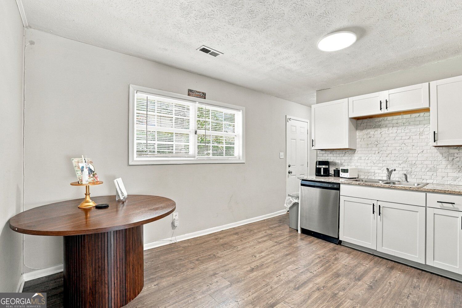 8570 Kennesaw Court Property Photo 8