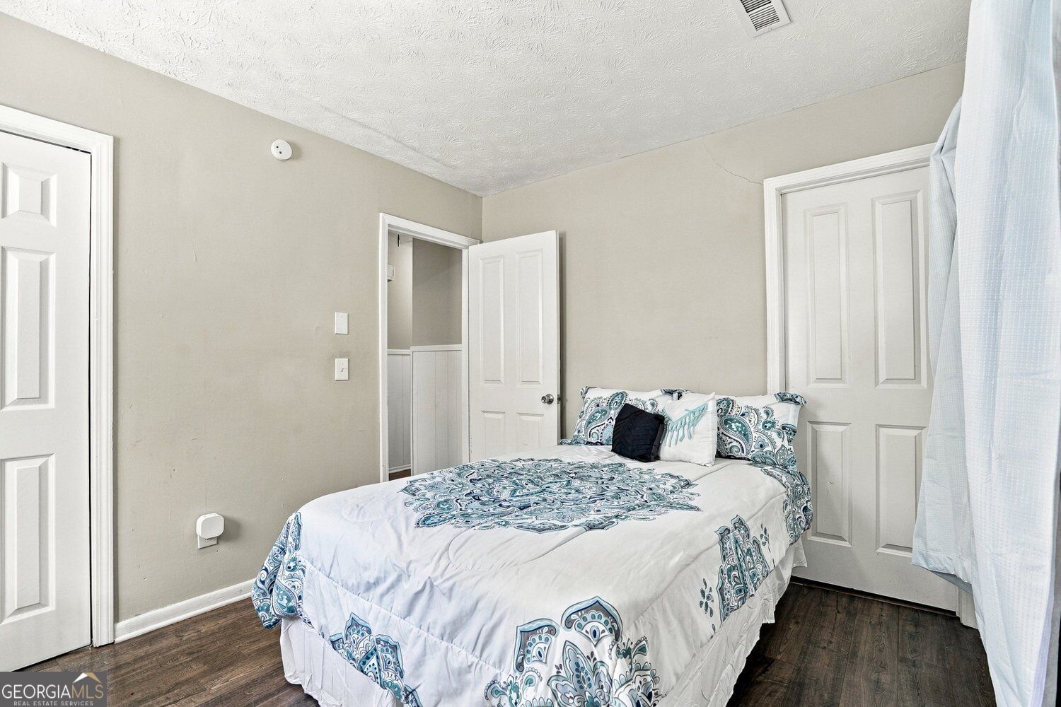 8570 Kennesaw Court Property Photo 11