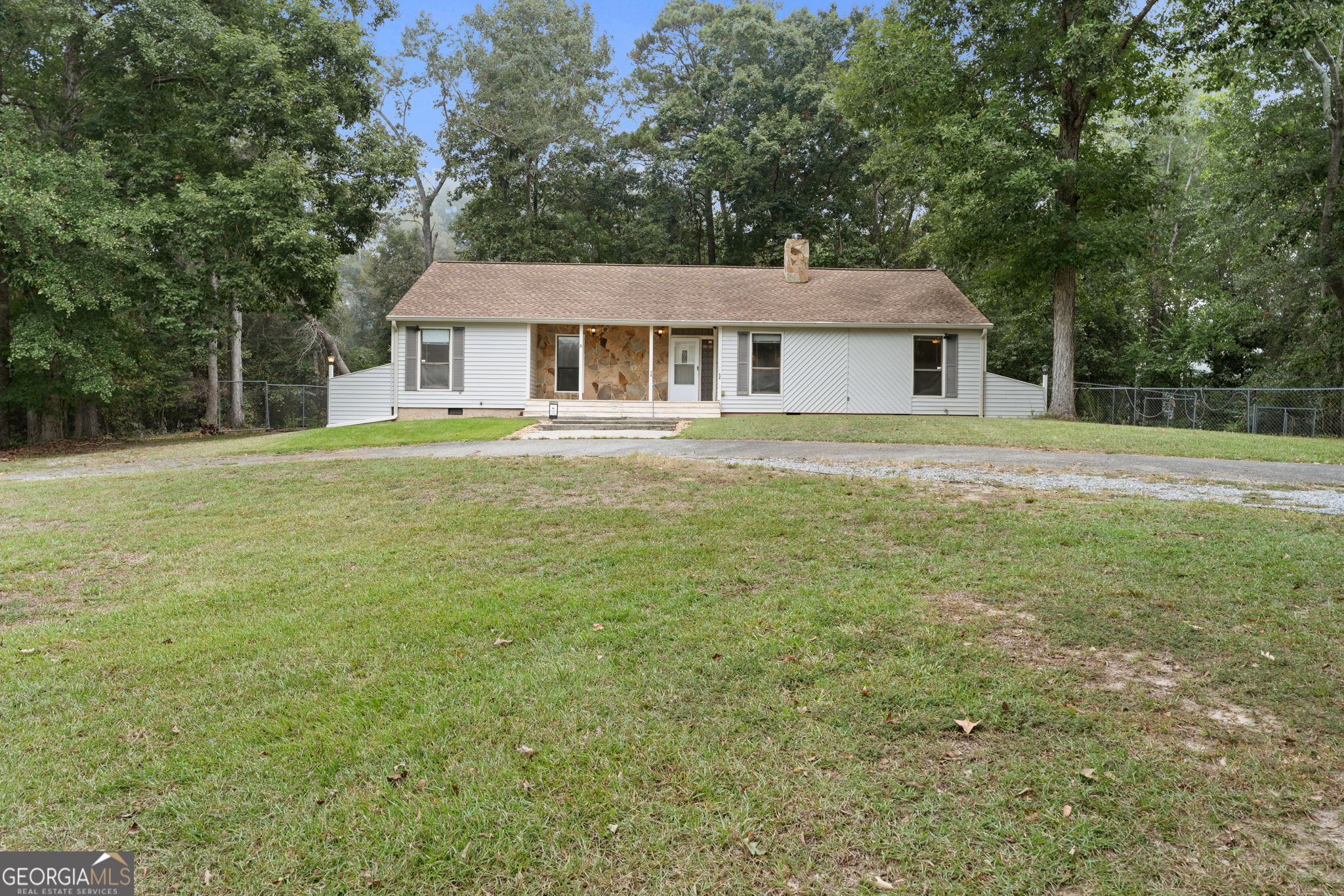 2325 Claxton Dairy Road Property Photo 2
