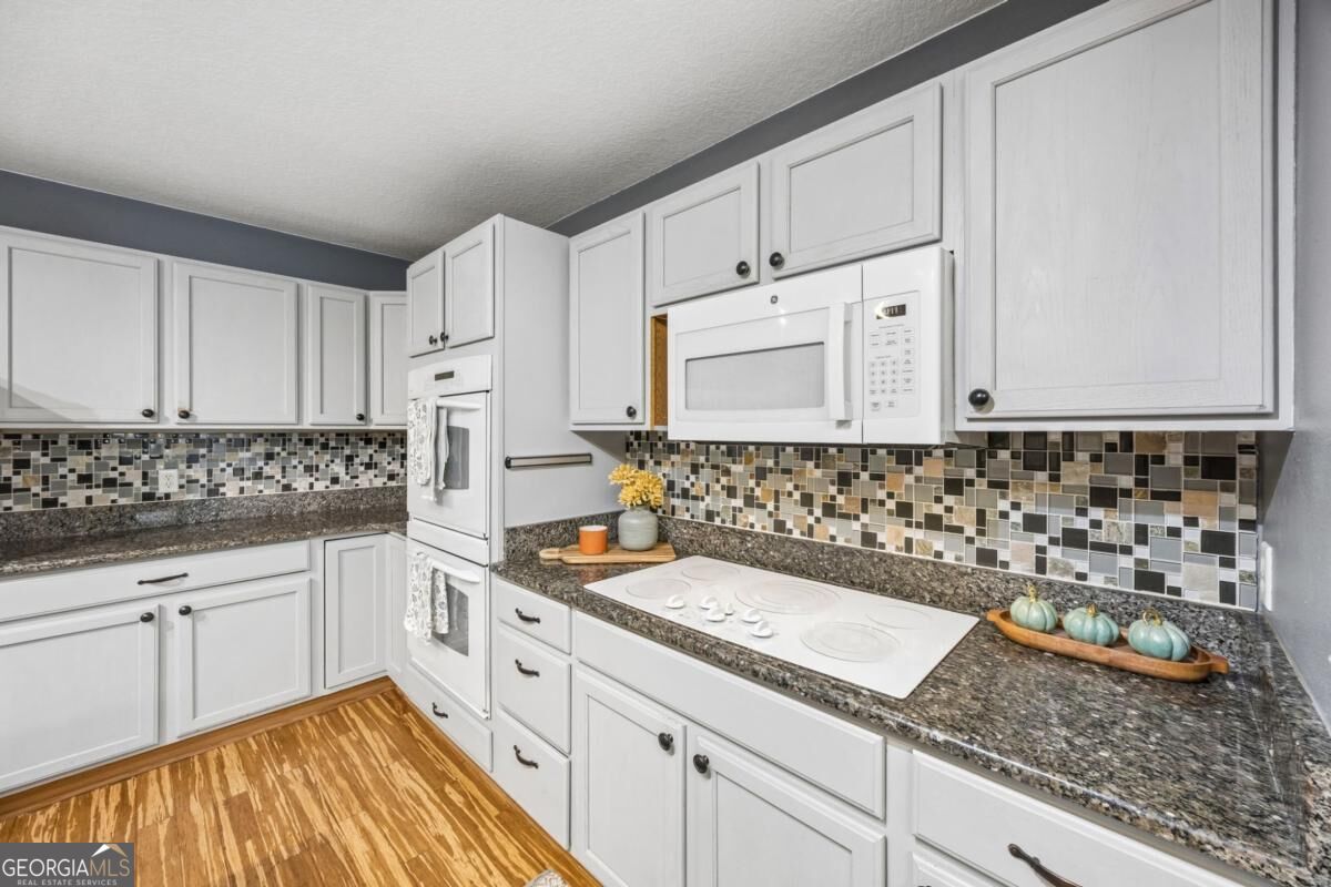 224 Pine Bluff Drive Property Photo 18