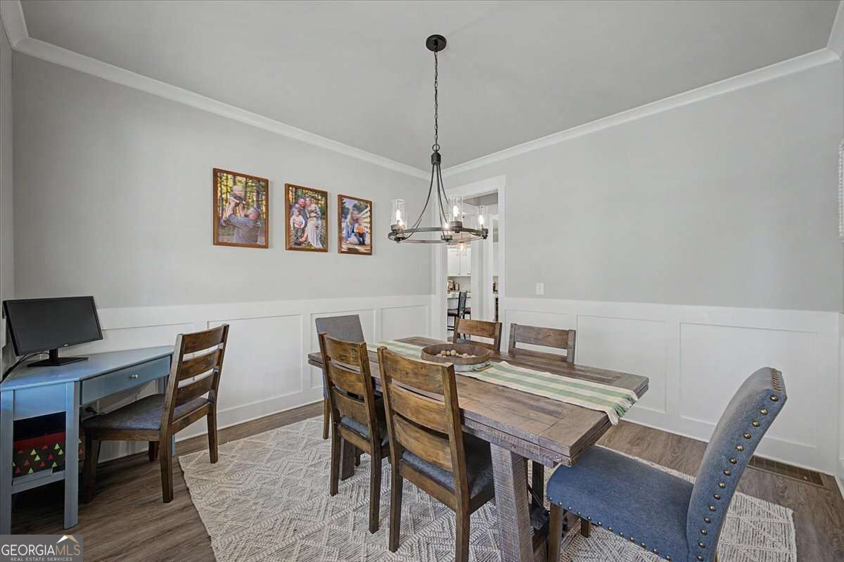 467 Longwood Place Property Photo 7
