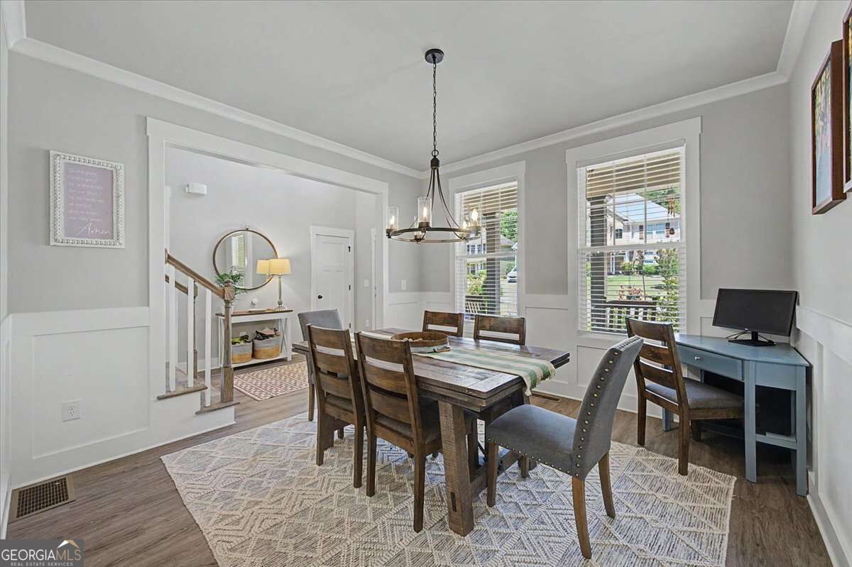 467 Longwood Place Property Photo 8