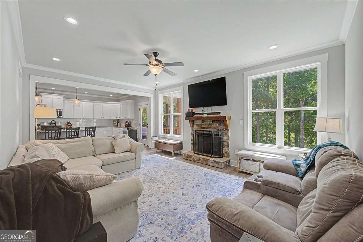 467 Longwood Place Property Photo 10