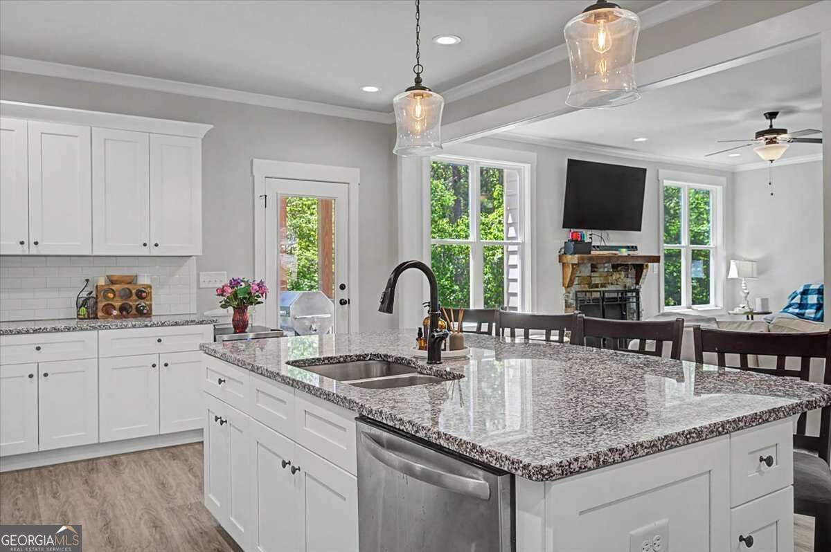 467 Longwood Place Property Photo 18