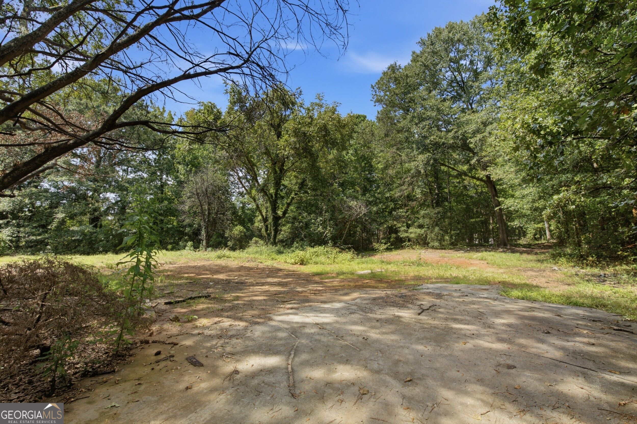 7792 Lyle Drive Property Photo 6