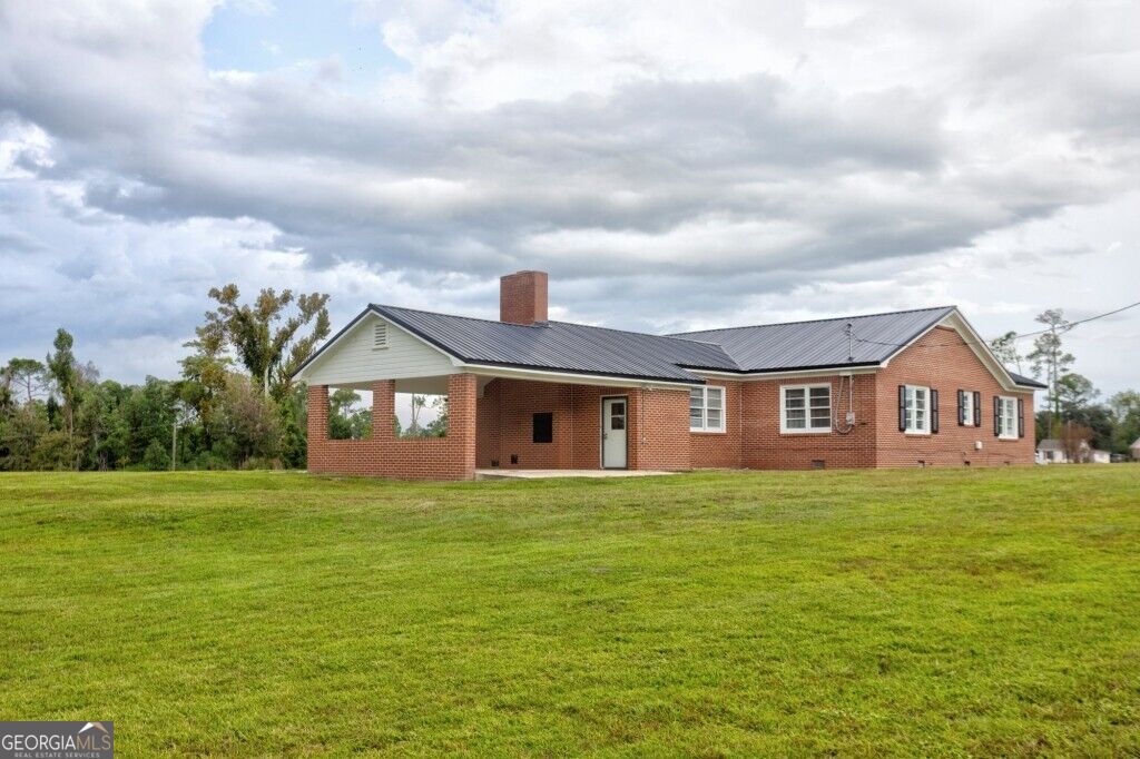 407 Westgreen Road Property Photo 2