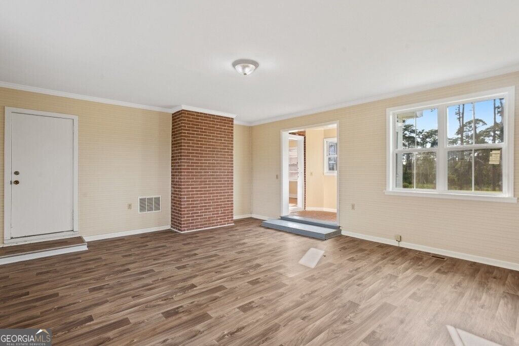 407 Westgreen Road Property Photo 4