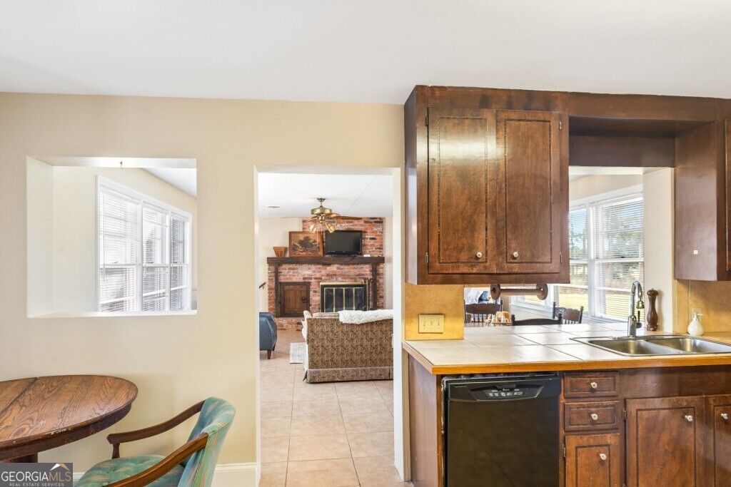 407 Westgreen Road Property Photo 17