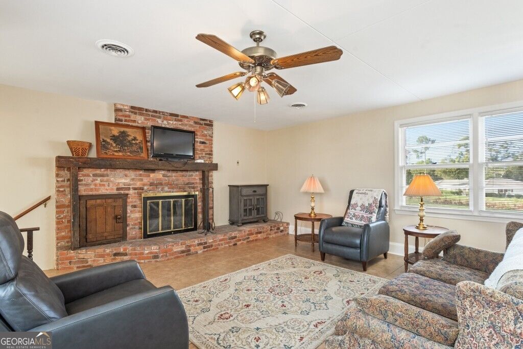 407 Westgreen Road Property Photo 20