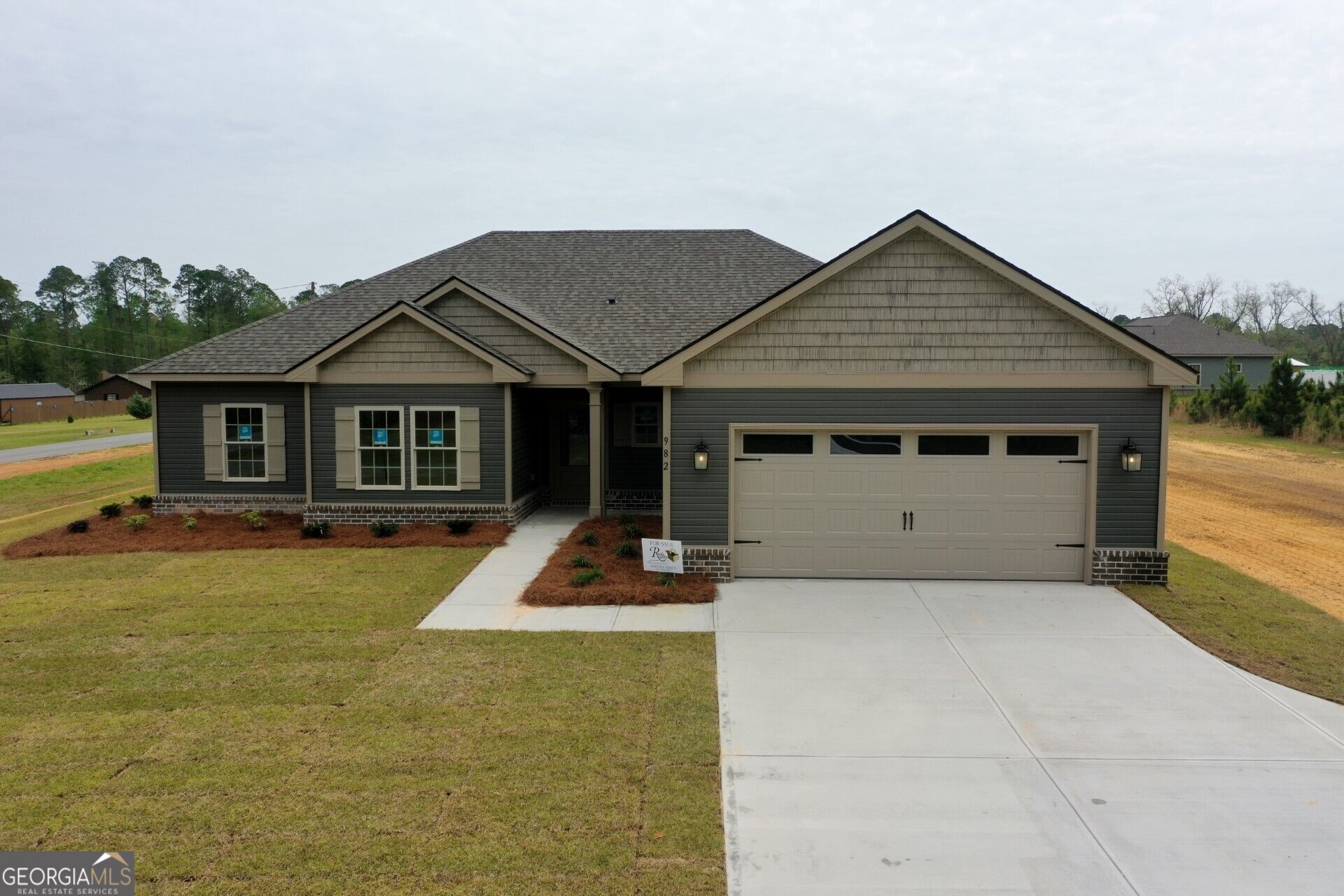 982 Mccranie Drive Property Photo 1