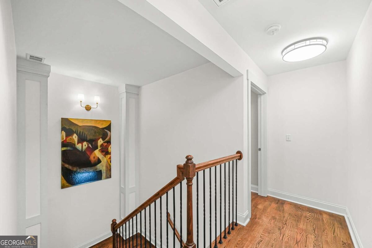 1134 Knott Street Se Property Photo 21