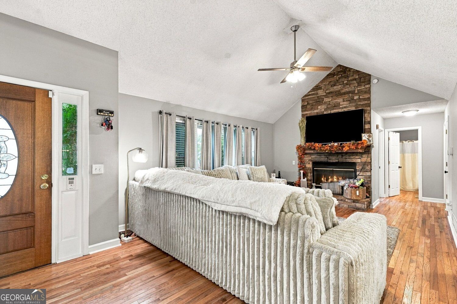 5 Winchester Ridge N Property Photo 5