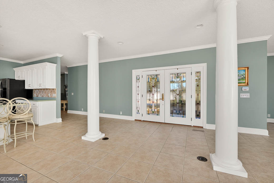 466 Midway Circle Property Photo 11