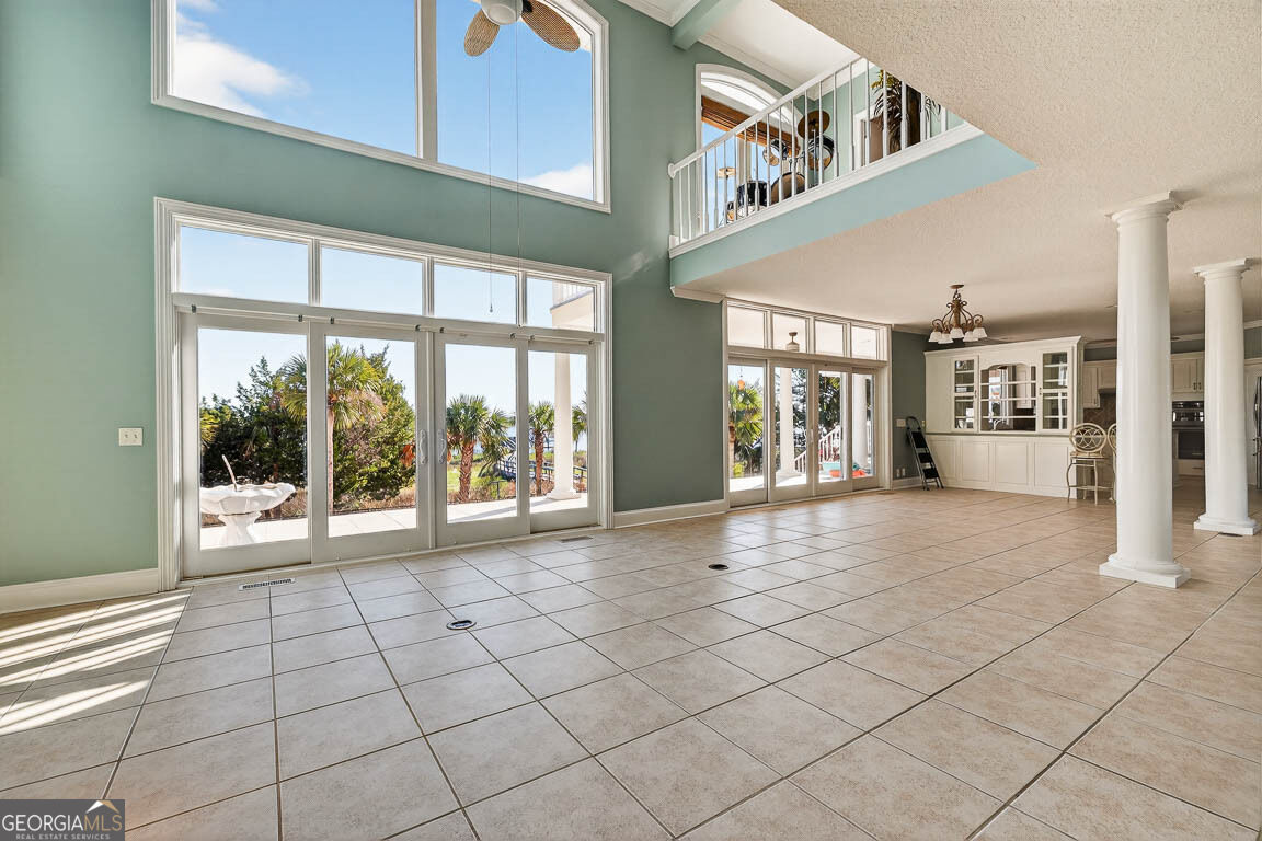 466 Midway Circle Property Photo 14